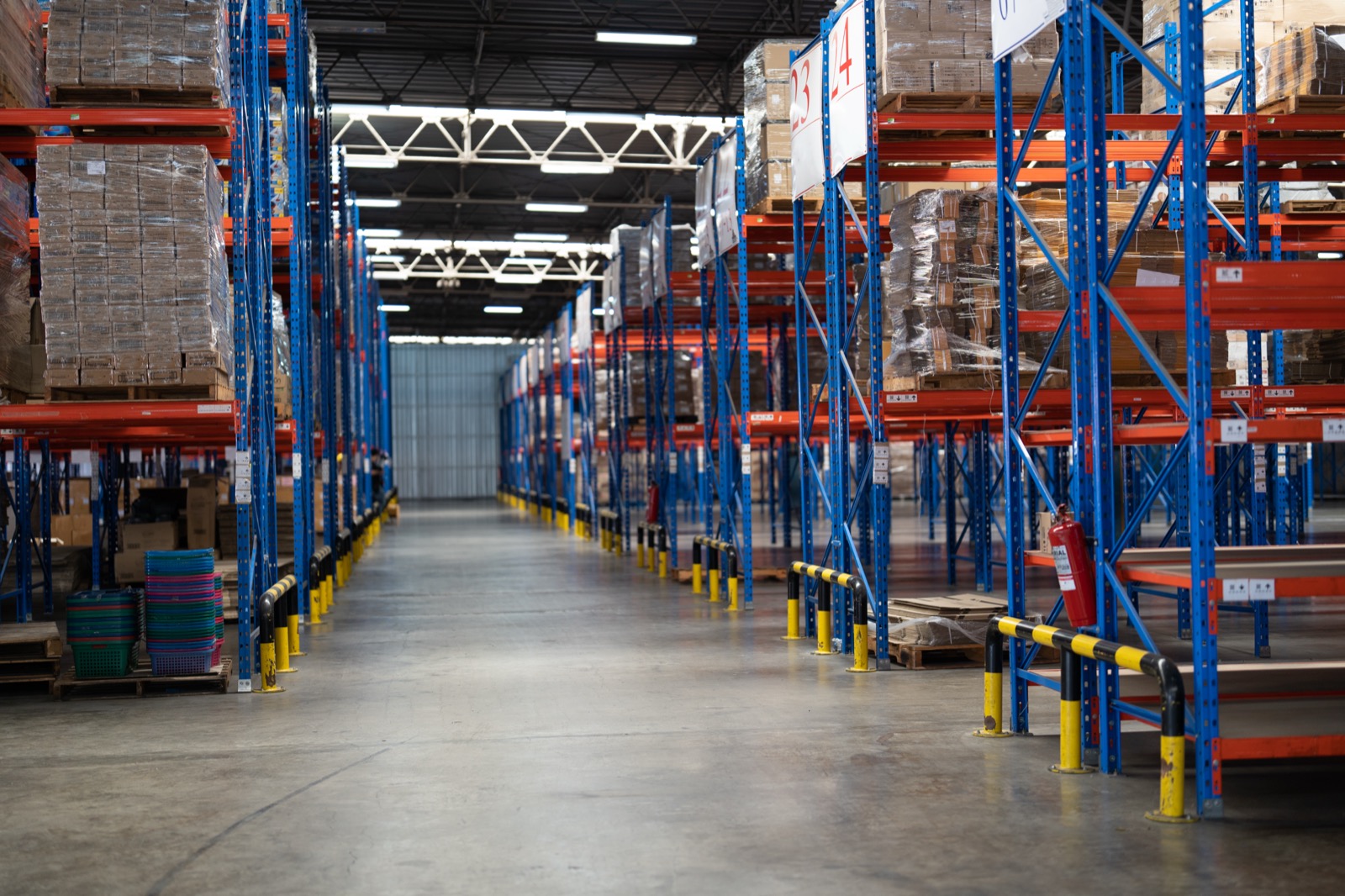 Drive-In & Drive-Through Racking
